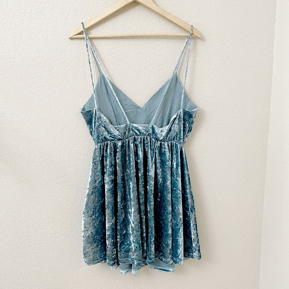 Romeo & Juliet Couture Mini Dress Size Large Aqua Blue Velvet New With Tags - Picture 4 of 5